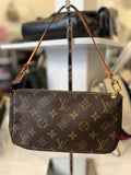 Louis Vuitton Vintage Pochette in Monogram Canvas