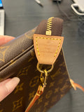 Pre Loved Louis Vuitton Pochette Accessoires in Monogram Canvas - Excellent