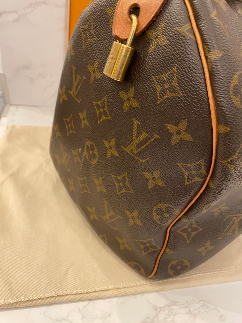 Pre Loved Louis Vuitton Monogram Speedy 35 (2021)