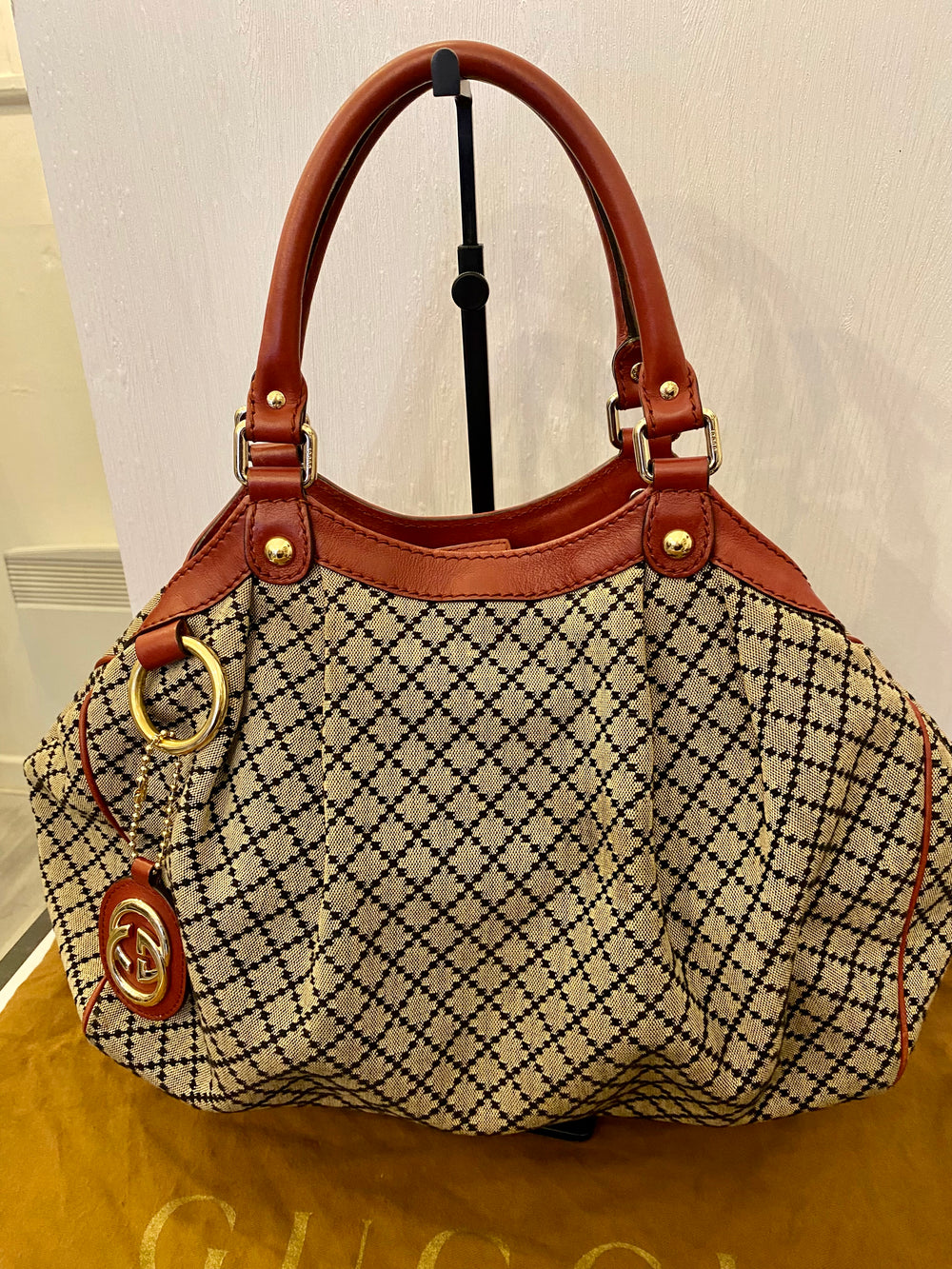 Pre Loved Gucci Sherri Diamond Design Vintage Grab Bag