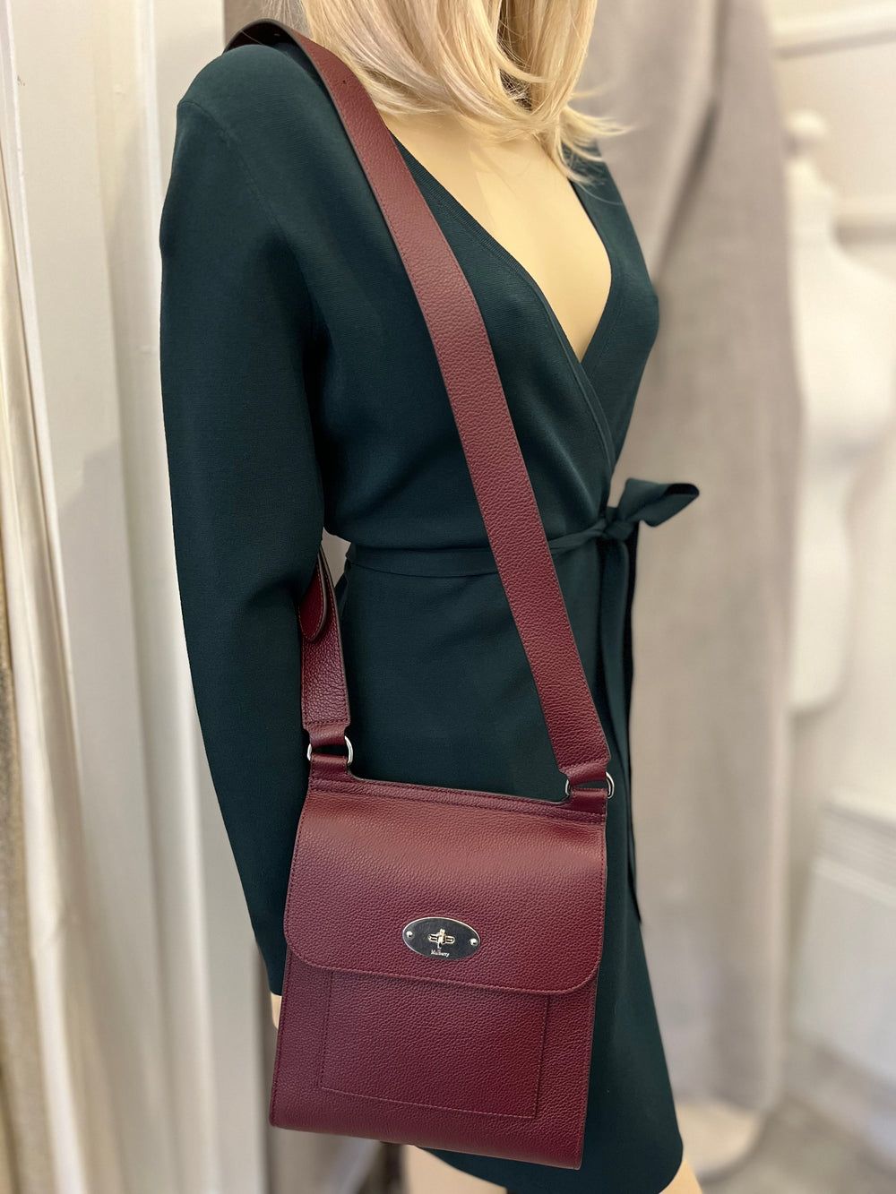 Pre Loved Mulberry Small Antony in Black Cherry (New)