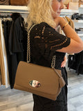 Mulberry Lily in Warm Taupe