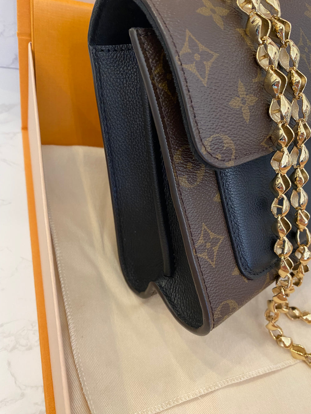 Pre Loved Louis Vuitton Monogram Neverfull Victoire (excellent)