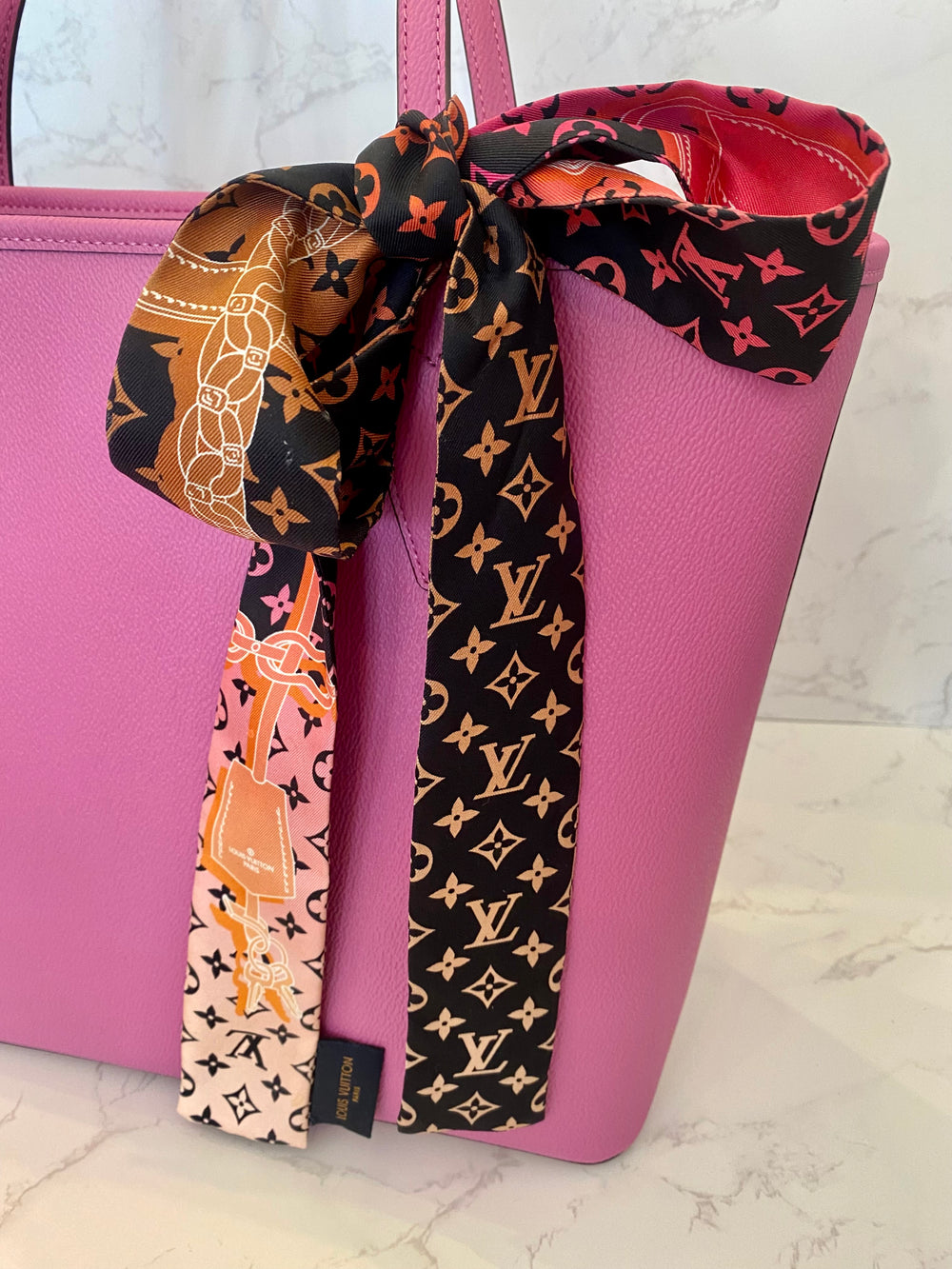 Pre Loved Louis Vuitton Monogram Silk Bandeau Scarf