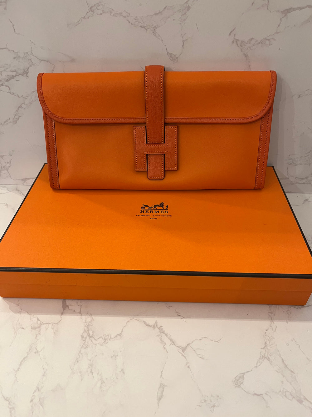 Pre Loved  Hermes Jige Elan 29 Clutch in Orange Swift Leather (excellent)