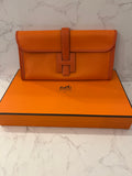 Pre Loved  Hermes Jige Elan 29 Clutch in Orange Swift Leather (excellent)