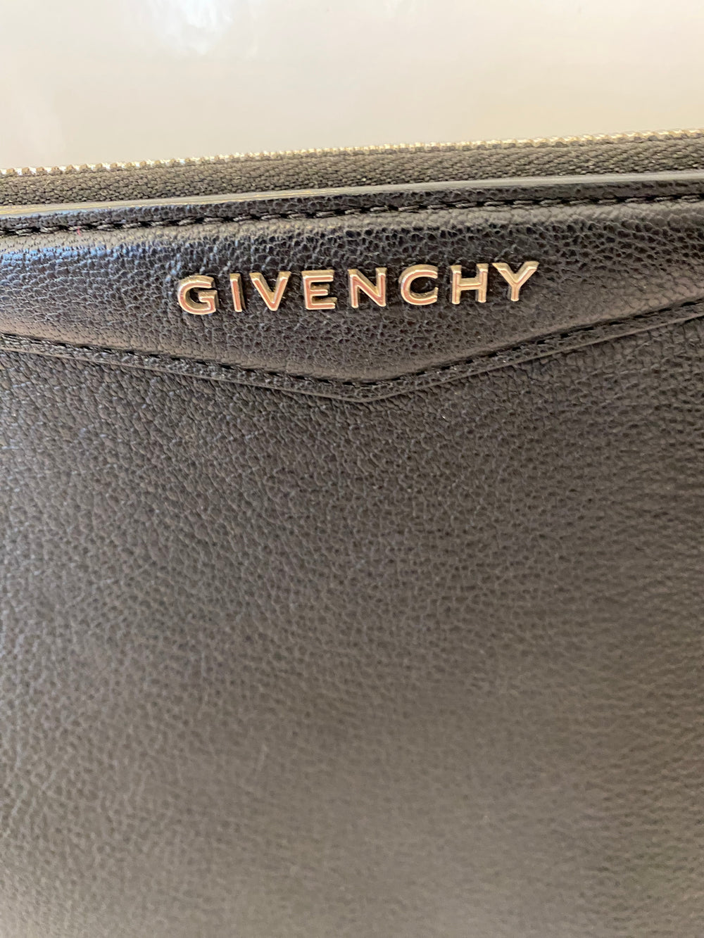 Pre Loved Givenchy Black Leather Antigonia Clutch