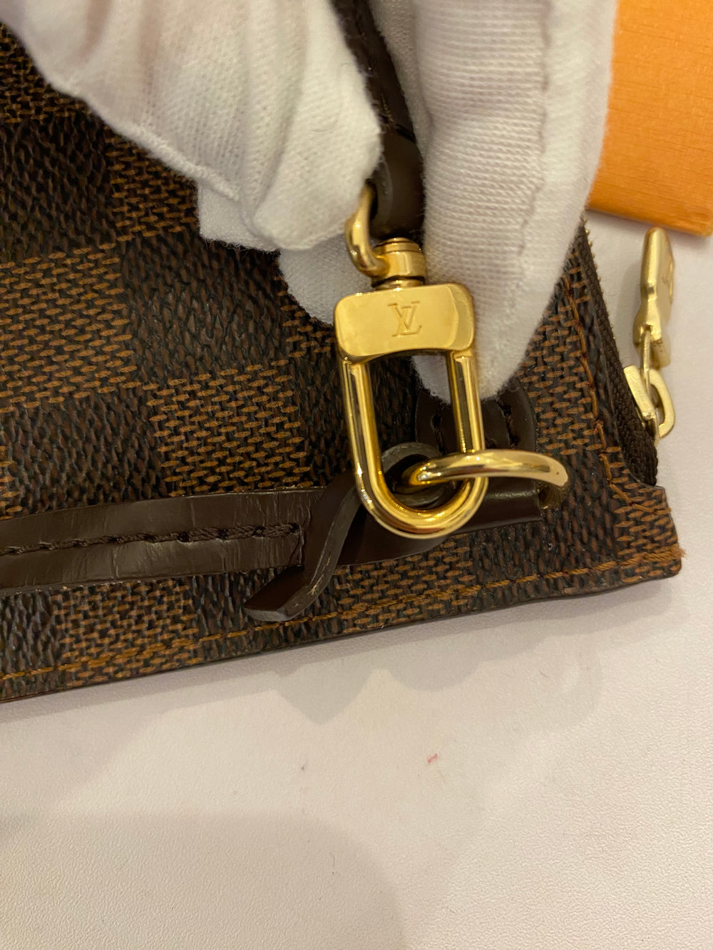 Pre Loved Louis Vuitton Damier Ebene Pouch (excellent)