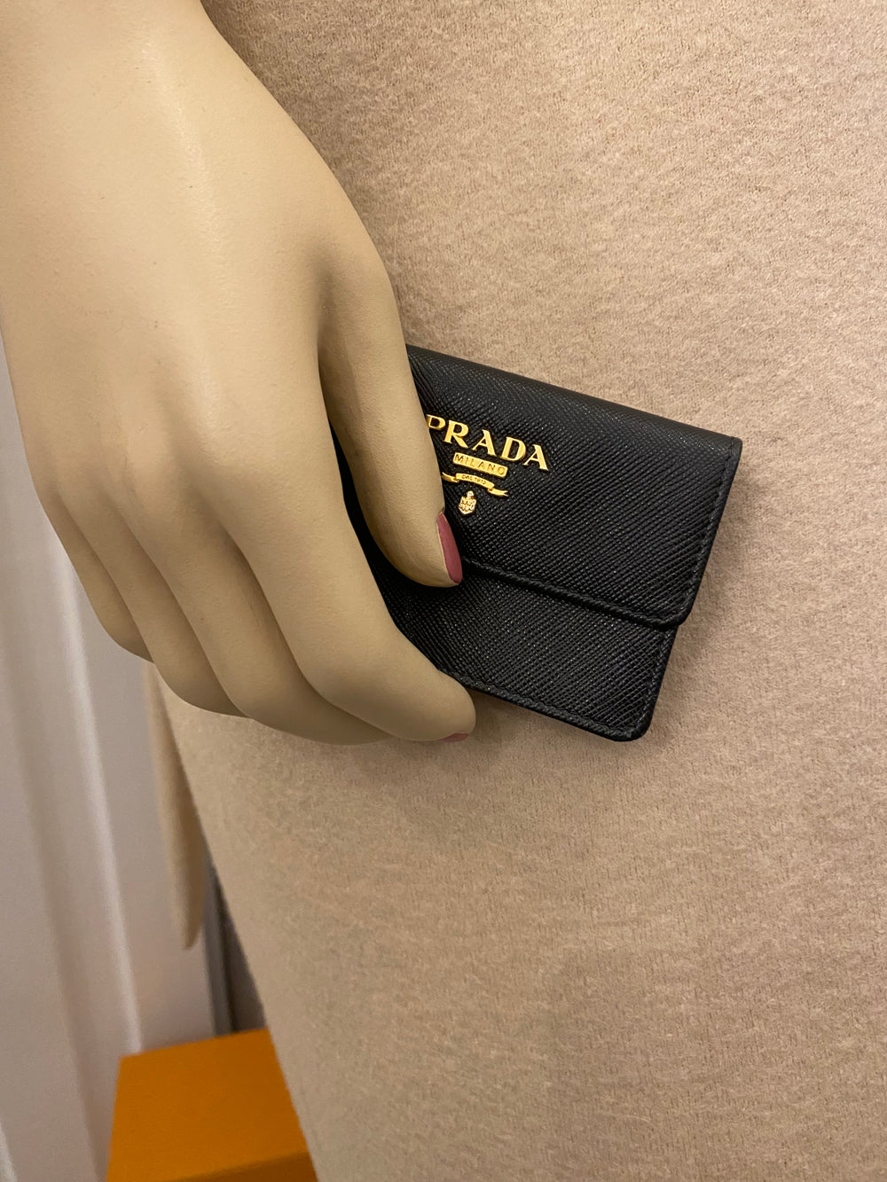 Pre Loved Prada Black Saffiano Leather Card Holder/ Coin purse