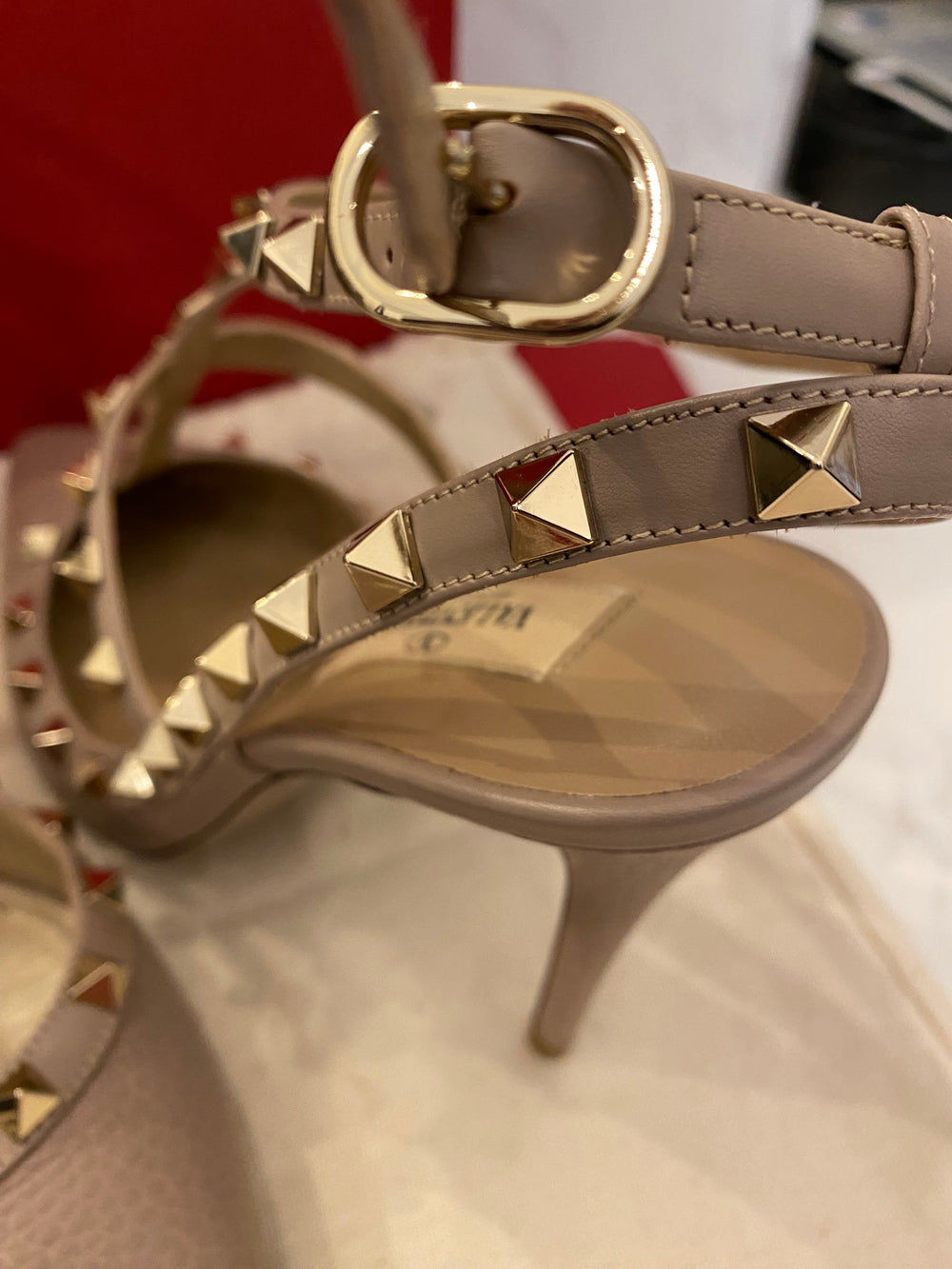 Pre Loved Valentino Garavani Rock Stud Nude Heels UK 8
