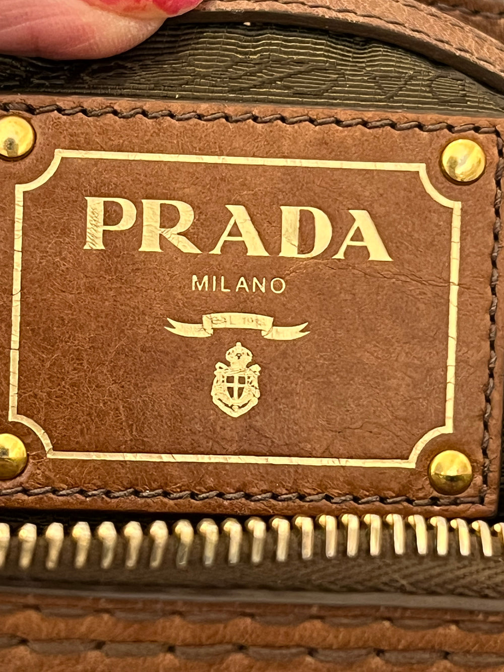 Pre Loved Prada Tan Leather Shoulder & Handbag
