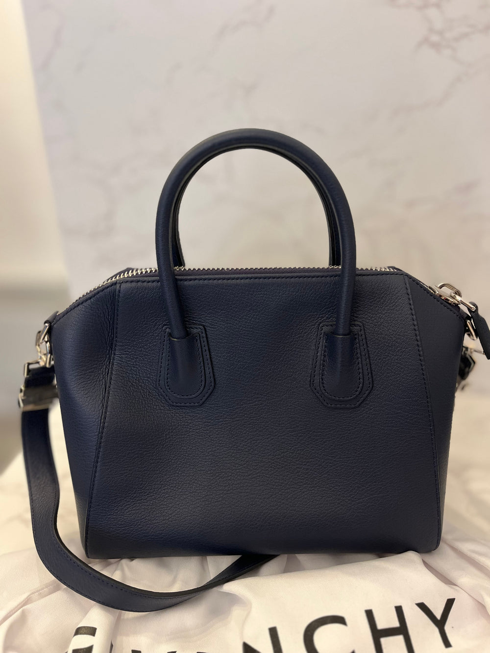 Pre Loved Givenchy Small Navy Antigona  (excellent)