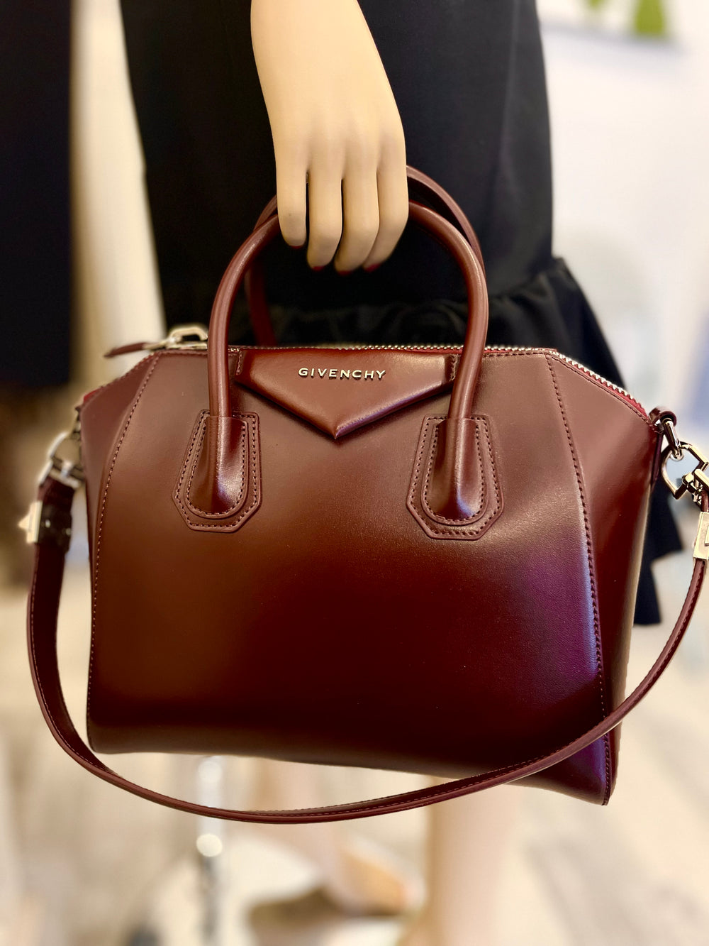 Pre Loved Givenchy Small Burgundy Antigona  (excellent)