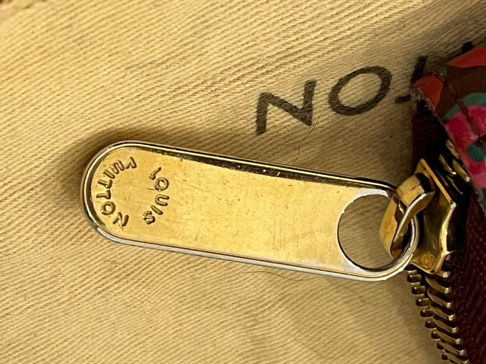 Pre Loved Louis Vuitton Stephen Sprouse Monogram Vernis Leopard Zippy Purse