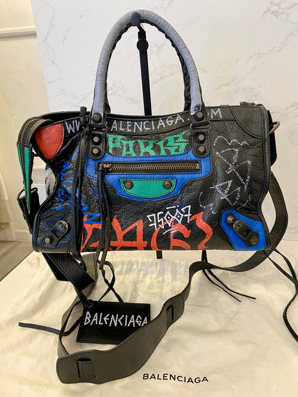 Pre Loved Balenciaga Black Graffiti City Classic (excellent)