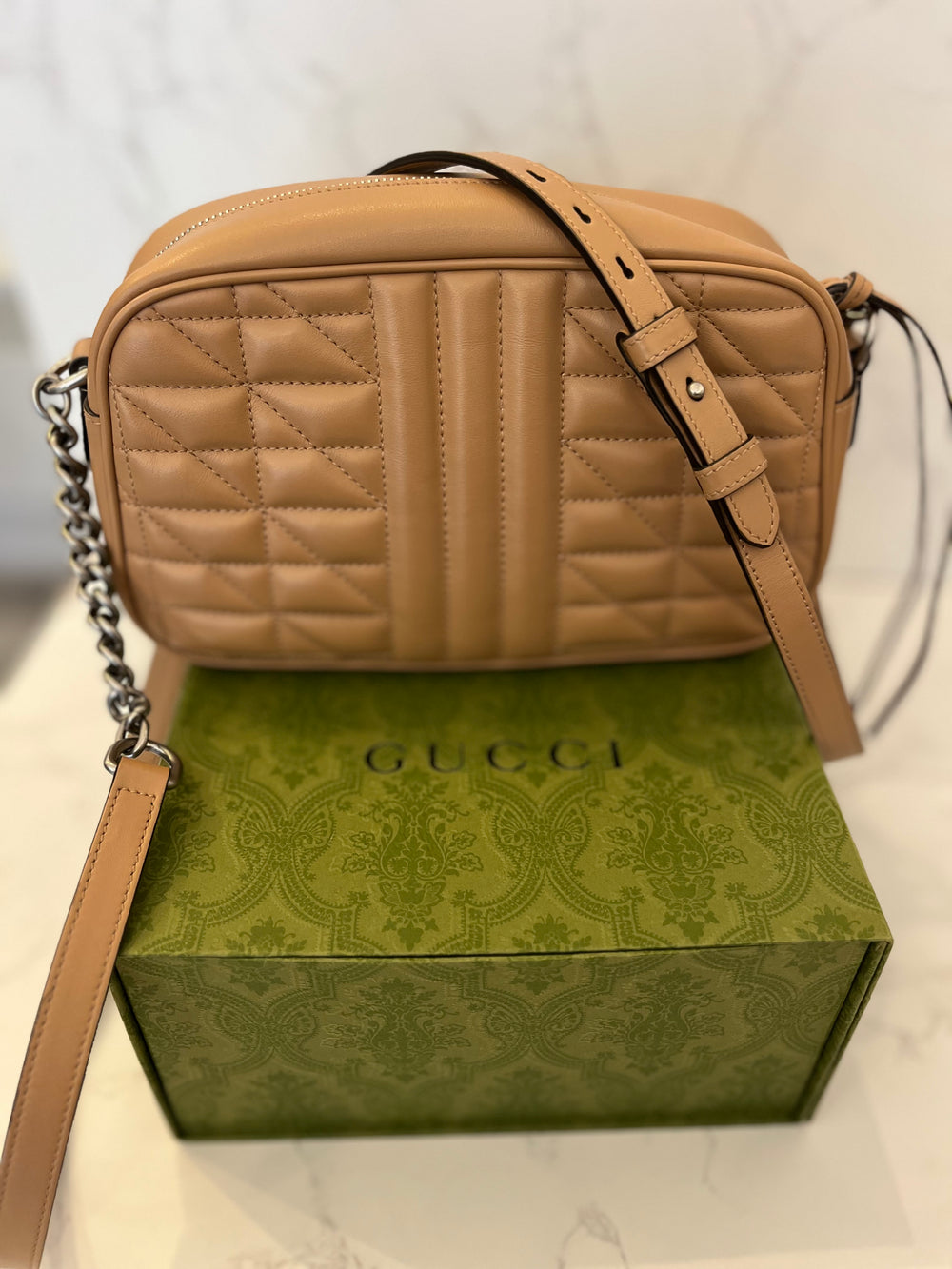 Pre Loved Gucci GG Marmont Matelasse Chain Shoulder/Crossbody Camera Bag in Biscuit