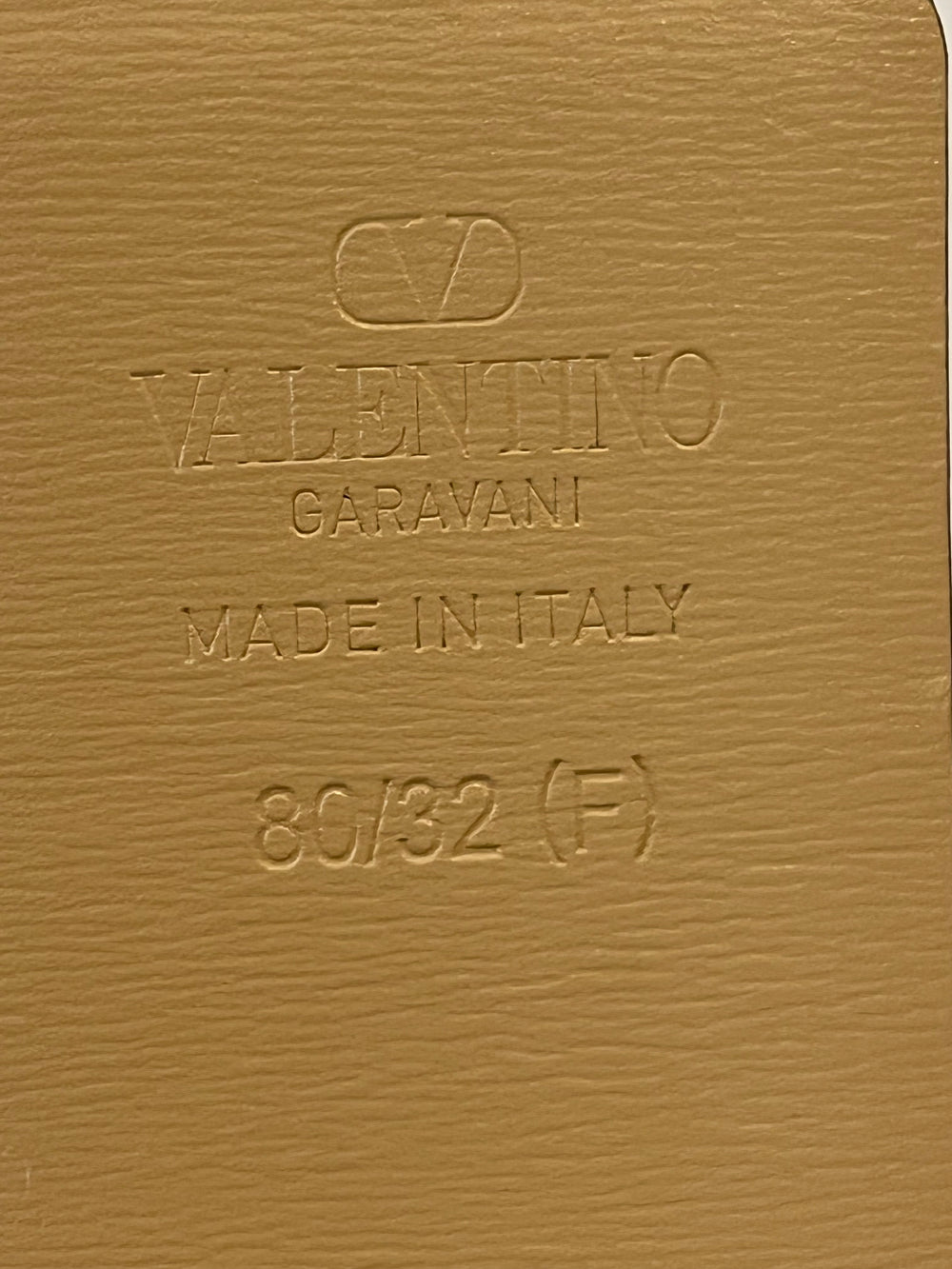 Pre Loved Valentino Garavani “V” Reversible Belt in Rose/ Cappuccino (as new) size 80 (U.K. 10)