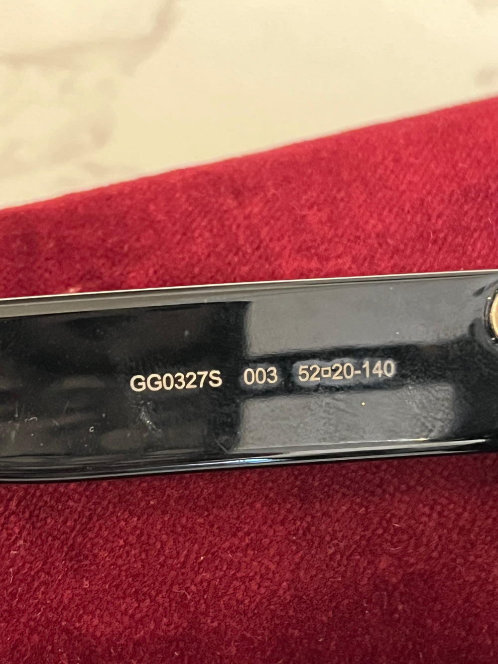 Pre Loved Gucci GG0327s Sunglasses
