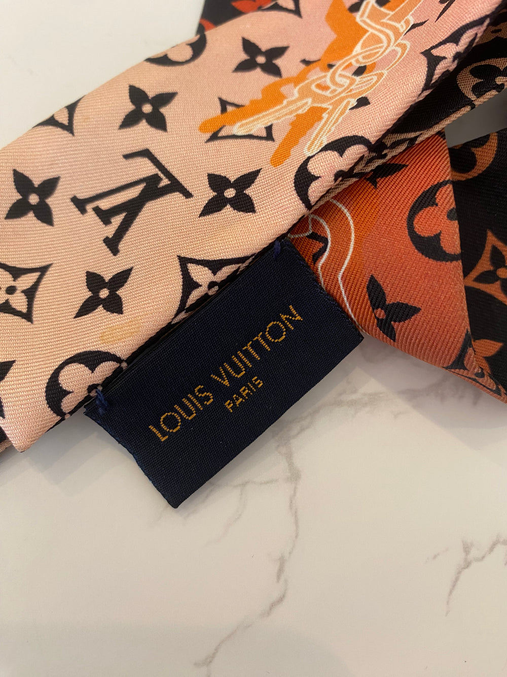 Pre Loved Louis Vuitton Monogram Silk Bandeau Scarf