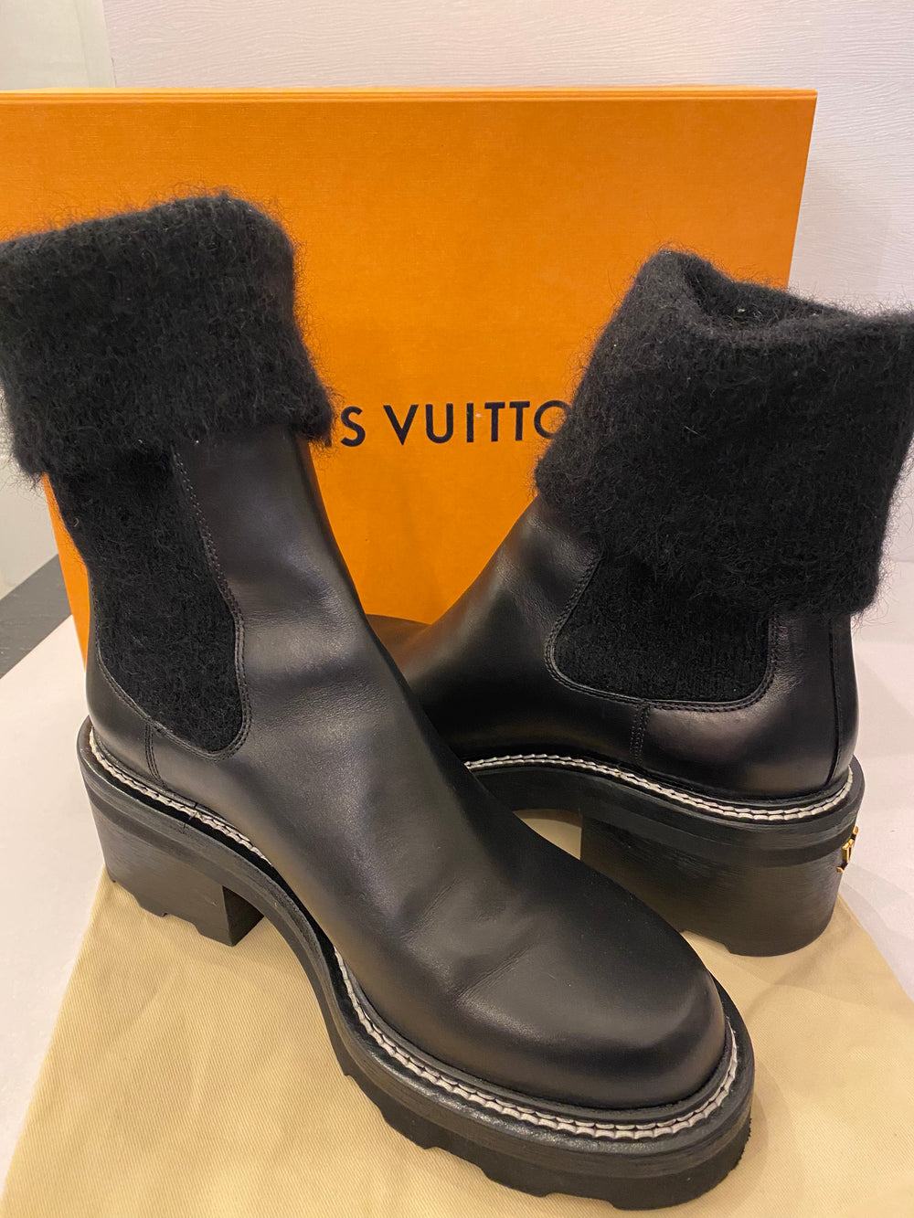 Louis Vuitton Beaubourg Ankle Boots uk6 (New)