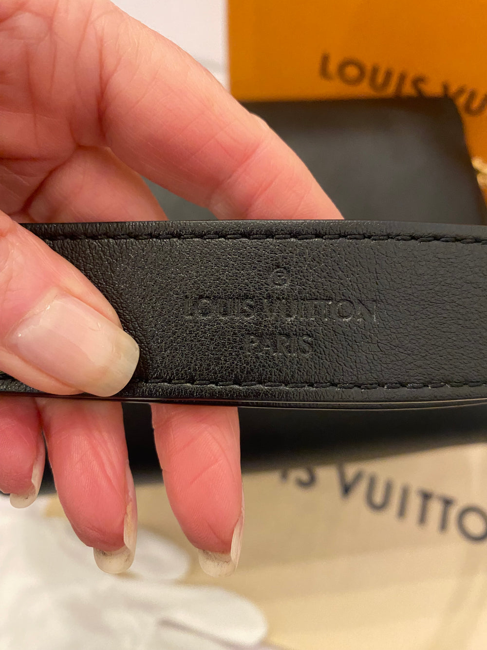 Pre Loved Louis Vuitton Twist MM in Black Leather (excellent)