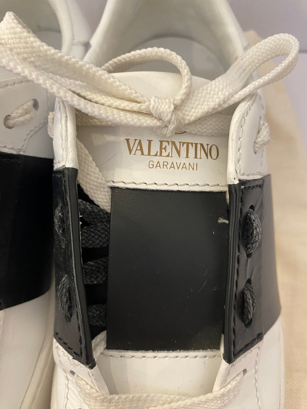 Pre Loved Valentino Garavani White Open Sneaker size uk4