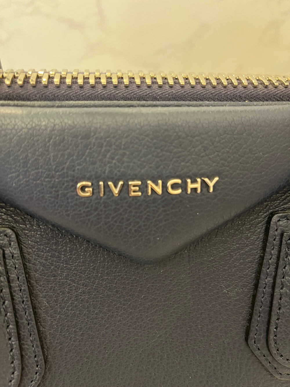 Pre Loved Givenchy Small Navy Antigona  (excellent)