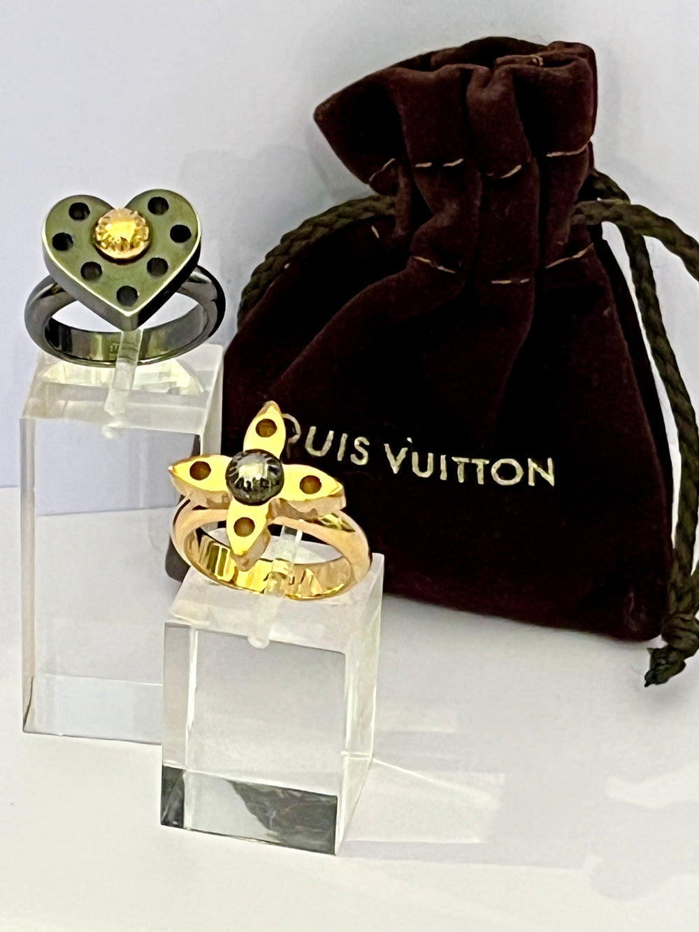 Pre Loved  Louis Vuitton Star Blossom Rings Set