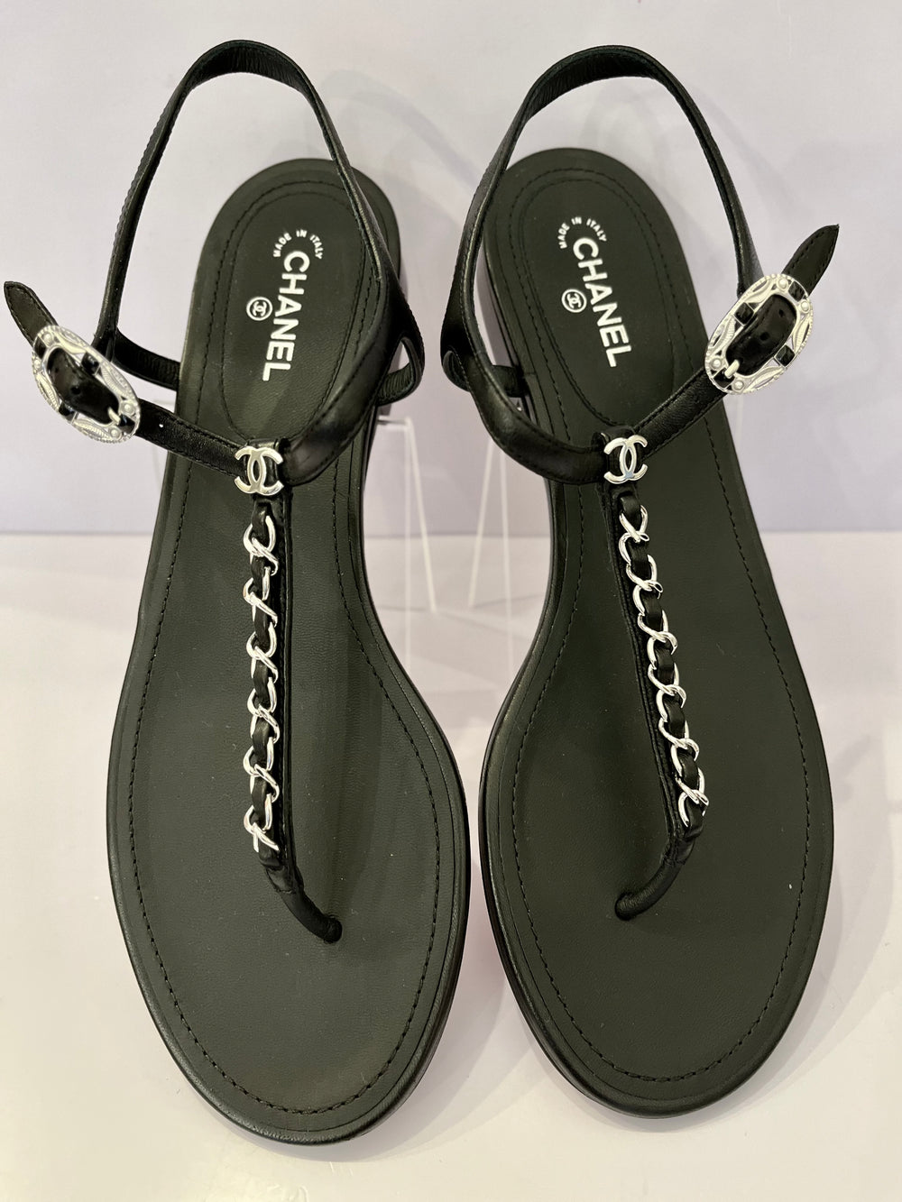 Chanel Black Lambskin & Silver Chain Thong Sandals uk 7 (New)